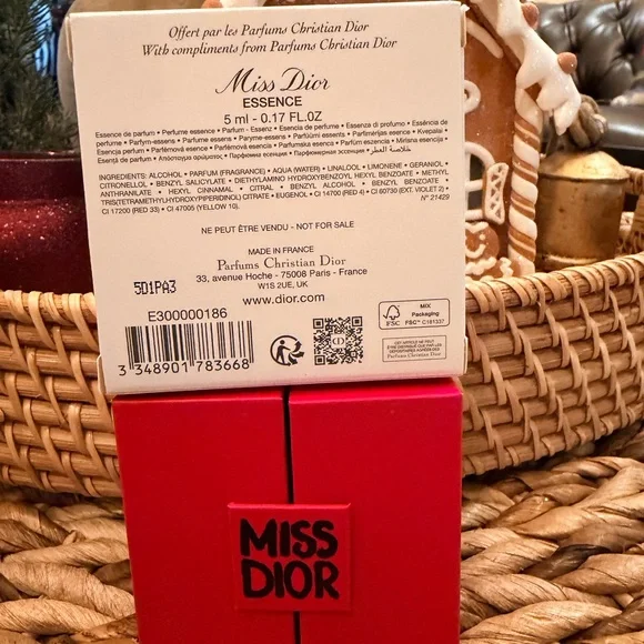 Christian Dior Miss Dior Essence perfume 5ml/.17 fl oz - Picture 4 of 4